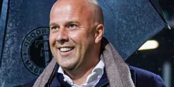 Arne Slot Begins Liverpool Tenure with 2-0 Victory Over Ipswich Town