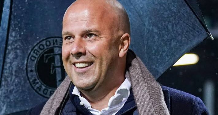 Arne Slot Begins Liverpool Tenure with 2-0 Victory Over Ipswich Town