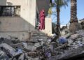 Israeli Strike on Gaza: 17 Dead, Mass Evacuations Amid Ceasefire Talks
