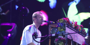 Coldplay Sets Record with $1 Billion Tour