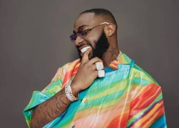 Davido Praises His Father After N1 Billion Donation to Church
