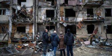 Russia Inflicts Heavy Civilian Casualties in Ukraine, While Kyiv Launches Counteroffensive