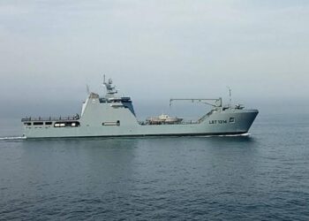 Navy Destroys 14 Illegal Refineries , 9 boats and Recovers Stolen Petroleum