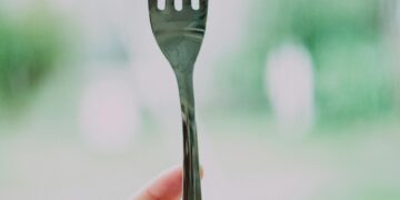 Bulimia Nervosa: Symptoms and Causes