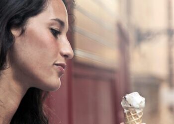 Bulimia Nervosa: Symptoms and Causes