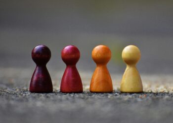 Russia Strengthening Ties with Iran in a High-Stakes Geopolitical Chess Game