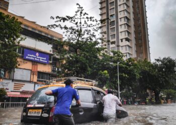 Southwest China: Mudslides, Floods Kills 2, Leaves 17 Others Missing