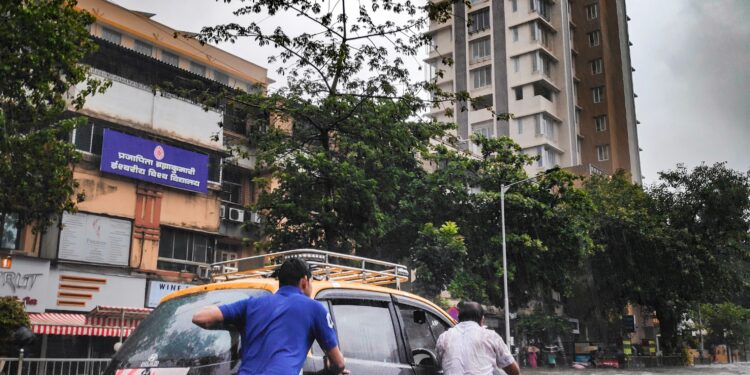 Southwest China: Mudslides, Floods Kills 2, Leaves 17 Others Missing