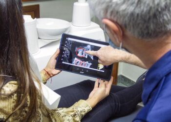 Tooth Sensitivity: Signs and Causes