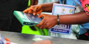 Anambra LG poll: Election Officials Delay in Their Arrival