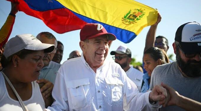 Venezuelan Opposition Leader Edmundo Gonzalez Seeks Asylum in Spain