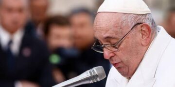 Pope Francis Campaigns for Active Climate Change Action