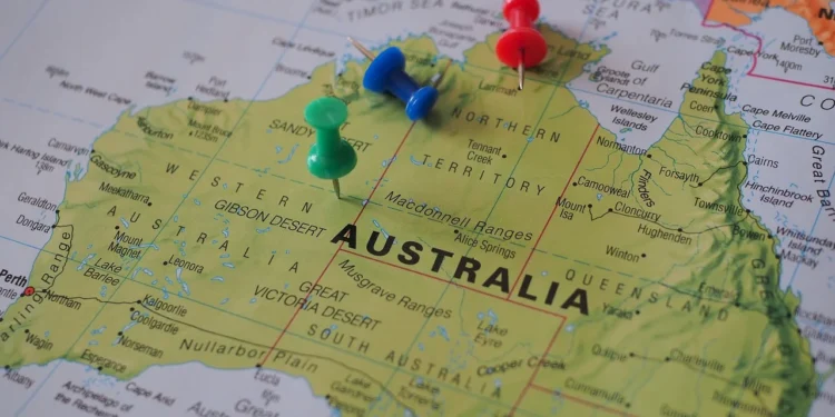 Australia Urges Thousands of its Citizens to Flee from Lebanon