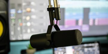 FBI Arrests Musician Michael Smith for $10M BOT Streaming Scam