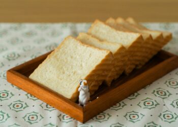 Tired of Boredom Eating? Here’s How to Break Free