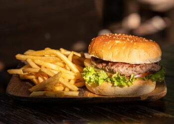 Tired of Boredom Eating? Here’s How to Break Free