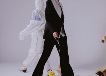 Paris Fashion Week 2024: Saint Laurent SS25