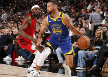 Warriors’ Stephen Curry to miss at least two games due to ankle injury