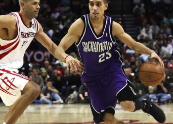 Thunder Stun Nuggets in Season Opener