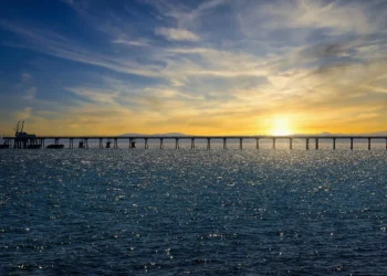 Shell Oil Pipeline Leak Contaminates Singapore Waters