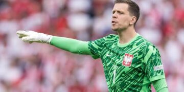 Szczesny Defends Smoking Habit After Barcelona Return: “It’s Nobody’s Business”