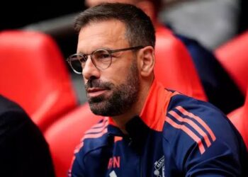 Van Nistelrooy’s Interim First Game Has Manchester United Power Past Leicester into EFL Cup Quarters