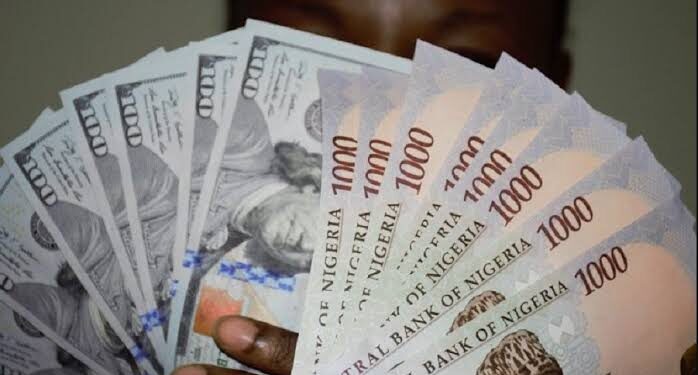 Nigerian Naira Slightly Depreciates Against US Dollar