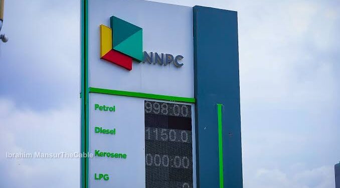 FG, Labour Unions Meet Over Fuel Price Hike