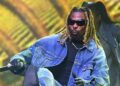 Nigerian Singer Exchanges Blows with His Bodyguard on Stage