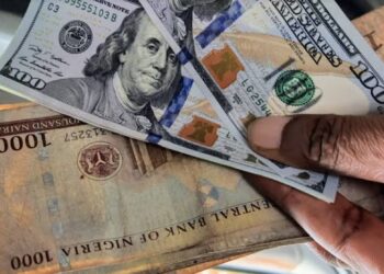 Naira Rebounds To N1,561 At Official I&E Window Amid Stable Oil Prices