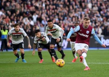 Late Bowen Penalty Seals 2-1 Win as West Ham Stuns Manchester United
