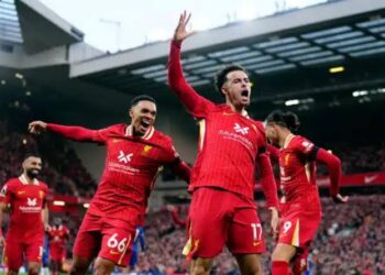 Liverpool edge Chelsea to regain premier league lead with 2-1 win