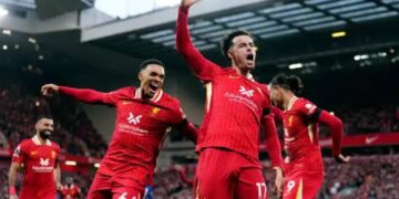 Liverpool edge Chelsea to regain premier league lead with 2-1 win
