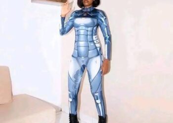 Dentist Calls Out TikTok Star’s Surgery Fundraiser as ‘December Money Grab’