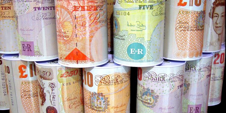 UK Bond Market Braces for £300 Billion Borrowing Surge