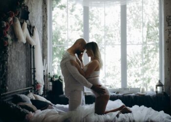 Why Australians are Kicking Boozy Sex to the Curb for Sober Intimacy