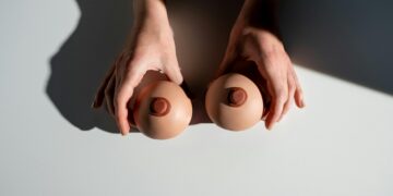 Did You Know Male Mosquitoes Bite Too? Here’s Why