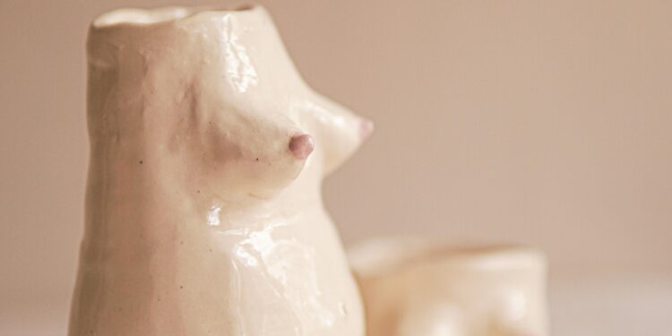 Under Breast Blisters: Types, Symptoms and Causes