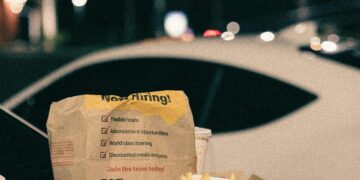 Is Pie ‘n’ Mash Doomed? MP Leads Fight to Save Iconic Dish