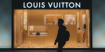 LVMH Investors Concerned Over Weak China Demand for Luxury Goods
