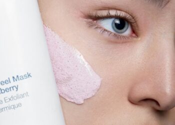 The Expert Guide to Applying Your Face Masks the Right Way