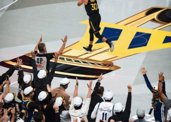 Curry Steals the Show as Warriors Edge Mavericks in NBA Cup Opener