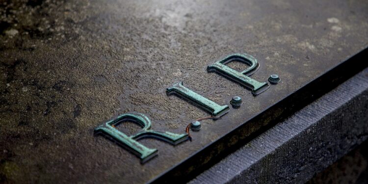 When Someone Close to the Heart Dies: A Gentle Hint towards Living Every Second and Moment