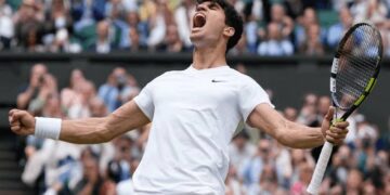 Alcaraz Keeps ATP Finals Hopes Alive with Straight-Sets Win Over Rublev