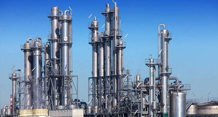 Dangote Refinery Struggles to Keep Up Amid FG’s Promises