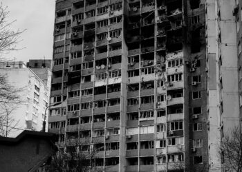 Ukraine and Russia Exchange Overnight Drone Strikes: Civilian Areas Targeted