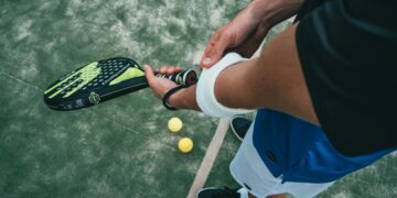 Alexander Zverev Advances to ATP Finals Semifinals After Beating Alcaraz