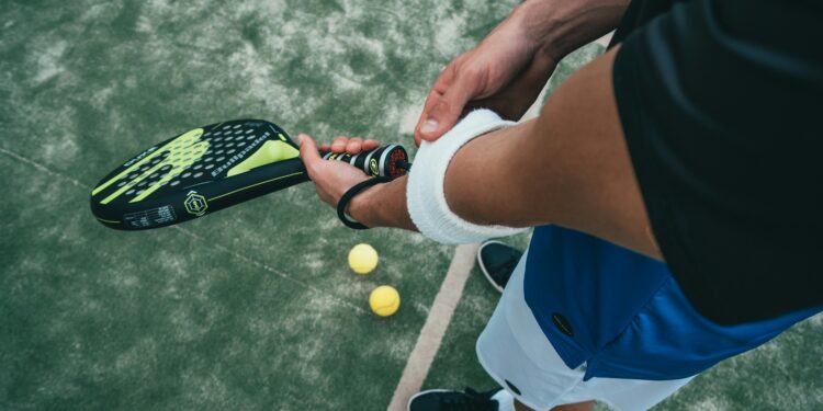 Alexander Zverev Advances to ATP Finals Semifinals After Beating Alcaraz