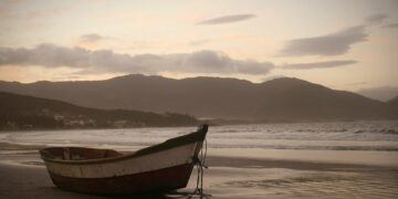 Over 100 Rohingya Refugees Rescued from Sinking Boat in Western Indonesia