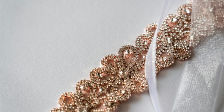 Marie Antoinette’s Diamond Necklace Up for Auction